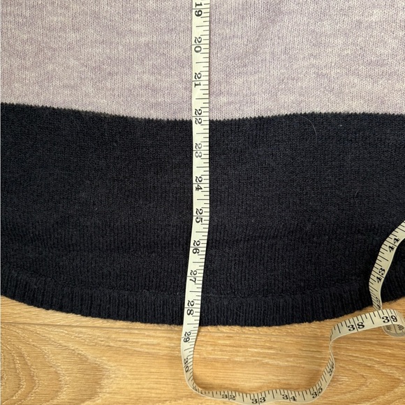 3/$30 - REITMANS Colorblock Striped Women's Sweater - Picture 5 of 5